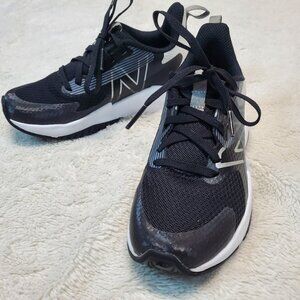 New Balance Black White Rave Run v2 Casual Outdoor School Sneakers Girl Boy 13